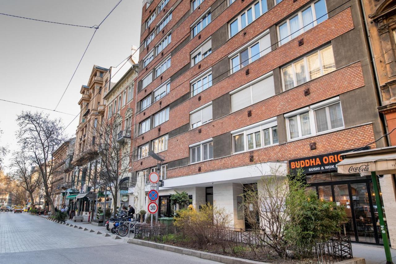 N28 Studio Apartment In Andrassy Boulevard. Budapeste Exterior foto