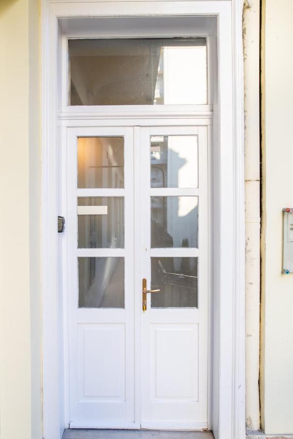 N28 Studio Apartment In Andrassy Boulevard. Budapeste Exterior foto